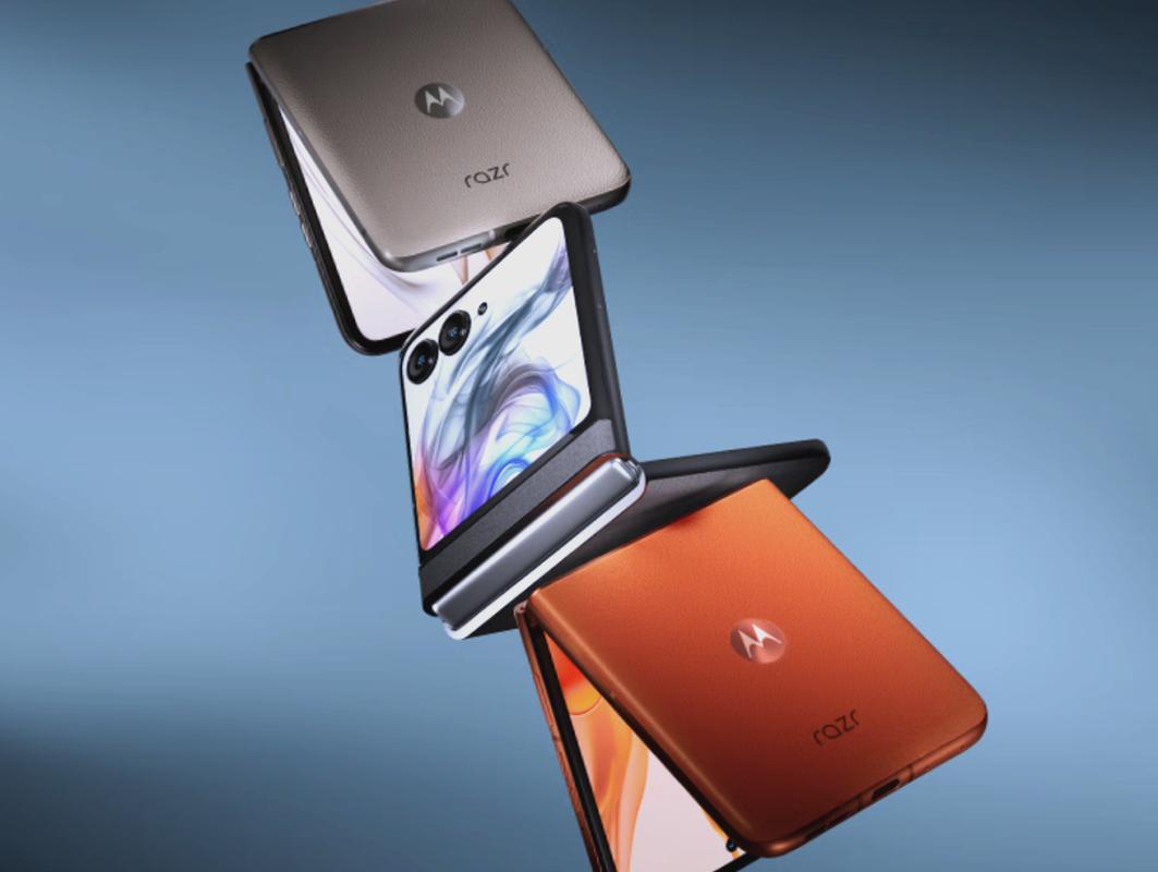 摩托罗拉 moto razr 60 第六代折叠屏：折叠 1 万次后折痕肉眼可见