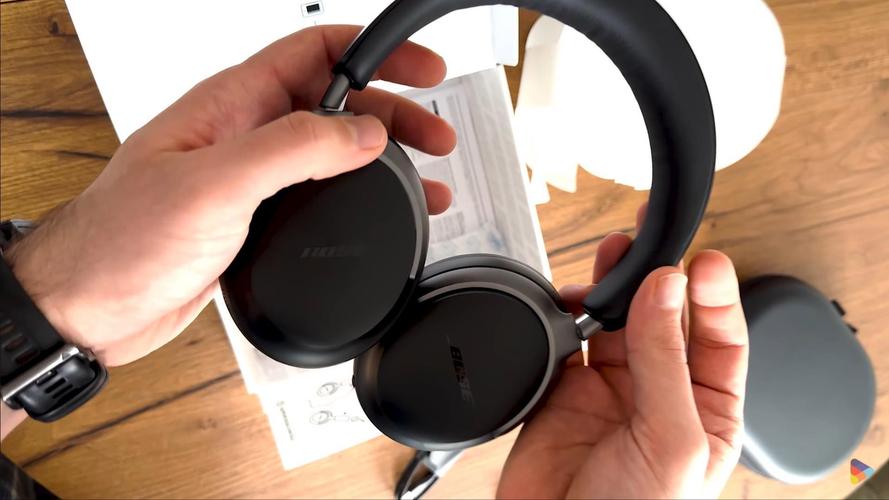 Bose QuietComfort Ultra Headphones佩戴舒适性测评