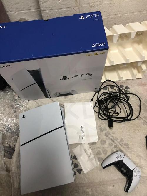 索尼 PlayStation 5 Slim 轻薄版评测：体积缩小，性能依旧？