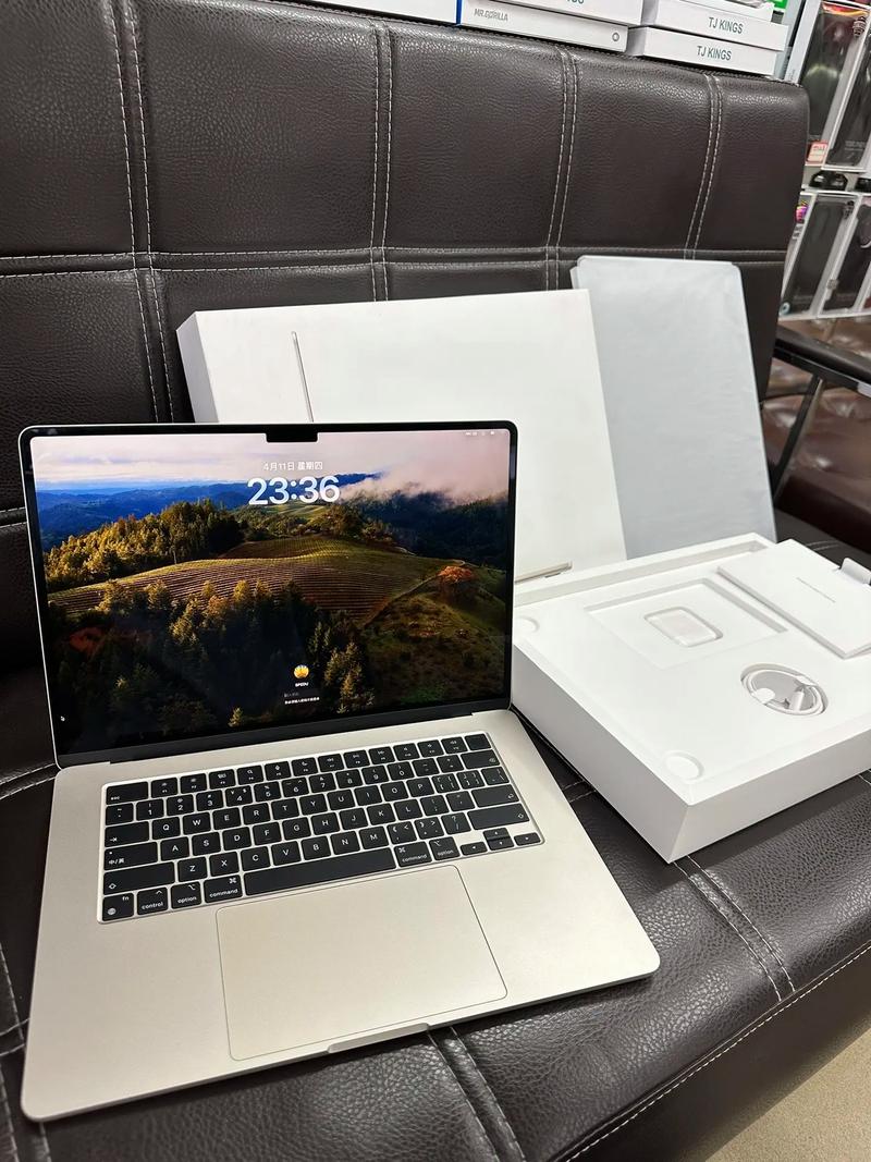 苹果 MacBook Air 15英寸 (M2) 大屏轻薄本：续航真的能撑一天？