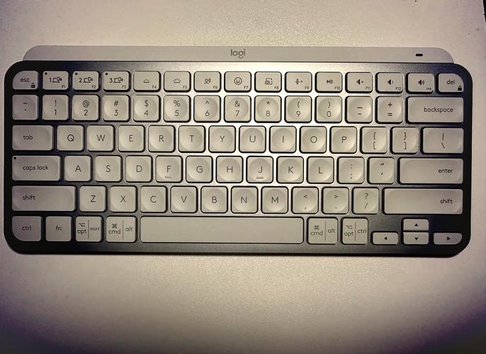 罗技MX Keys Mini打字手感与静音表现