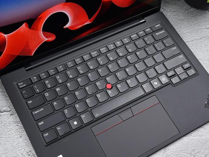 ThinkPad X1 Carbon Aura AI 元启版:AI 语音助手识别准确率仅 75%?
