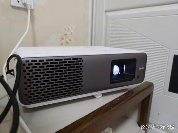 明基 W1130 投影仪：投影仪的对比度与清晰度评测