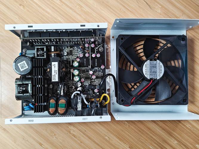 先马黑钻 1000W 电源：全日系电容 + 十年质保拆解
