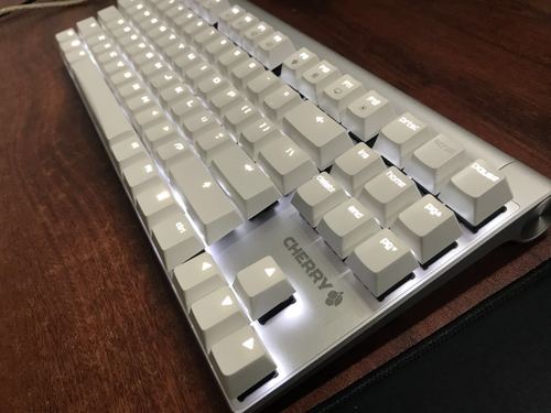 樱桃 MX8.0 机械键盘：高端机械键盘的手感真的无敌？