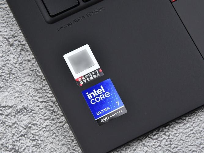 ThinkPad X1 Carbon Aura AI 元启版：商务本的 AI 功能是噱头还是实用？