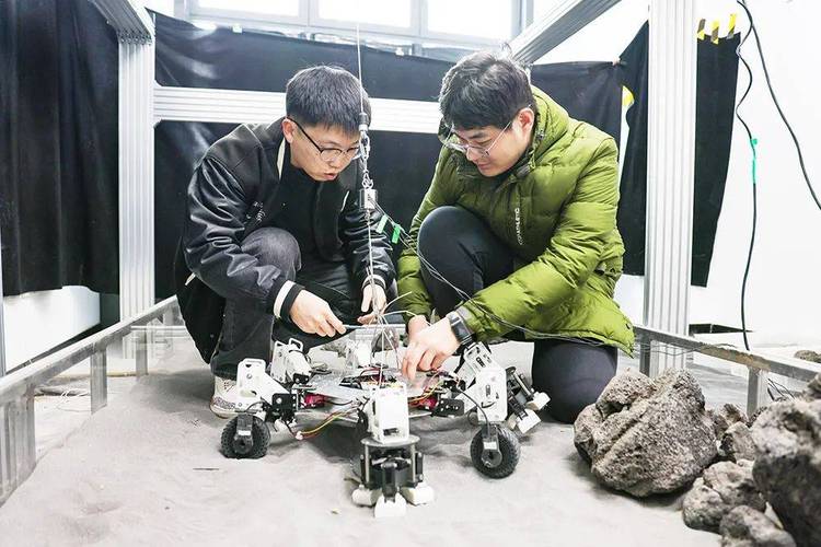 太空采矿机器人：小行星采样机器人测试成功，资源开采可期​